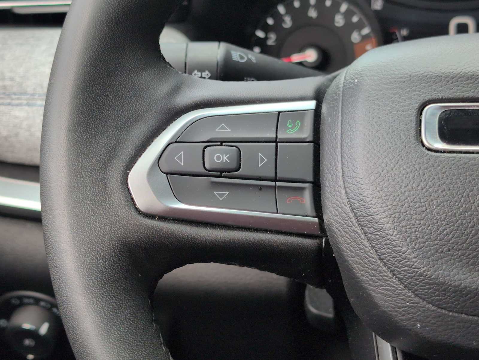 Used 2025 Jeep Compass Latitude AWD/4WD image 22