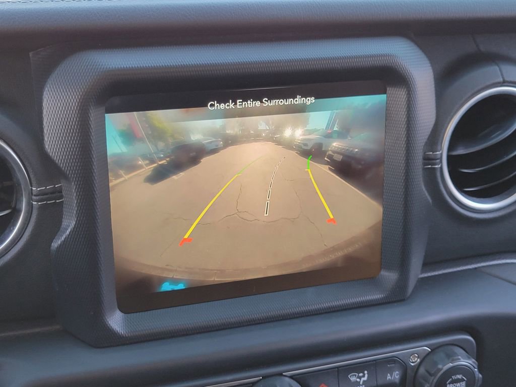 Used 2023 Jeep Wrangler Unlimited Sahara image 10