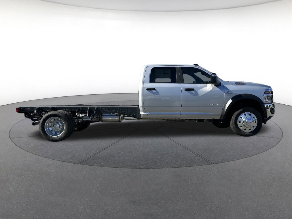New 2026 RAM 4500 4x4 Crew Cab DRW image 7