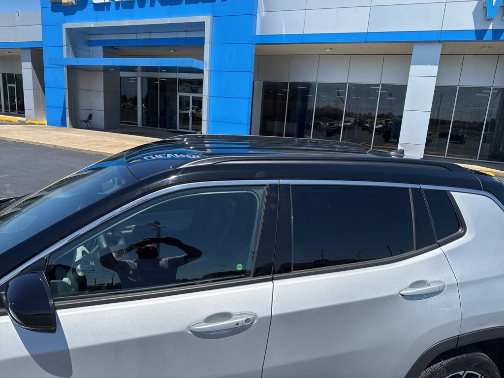 Used 2025 Jeep Compass Limited AWD/4WD image 17