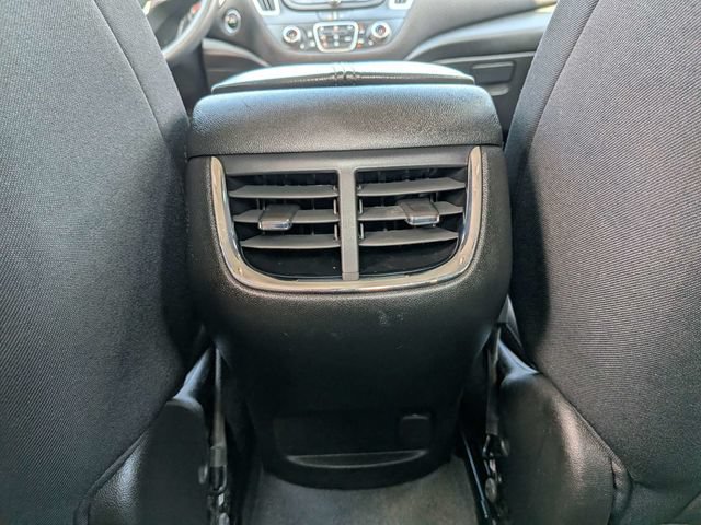 Used 2024 Chevrolet Malibu LT FWD image 16