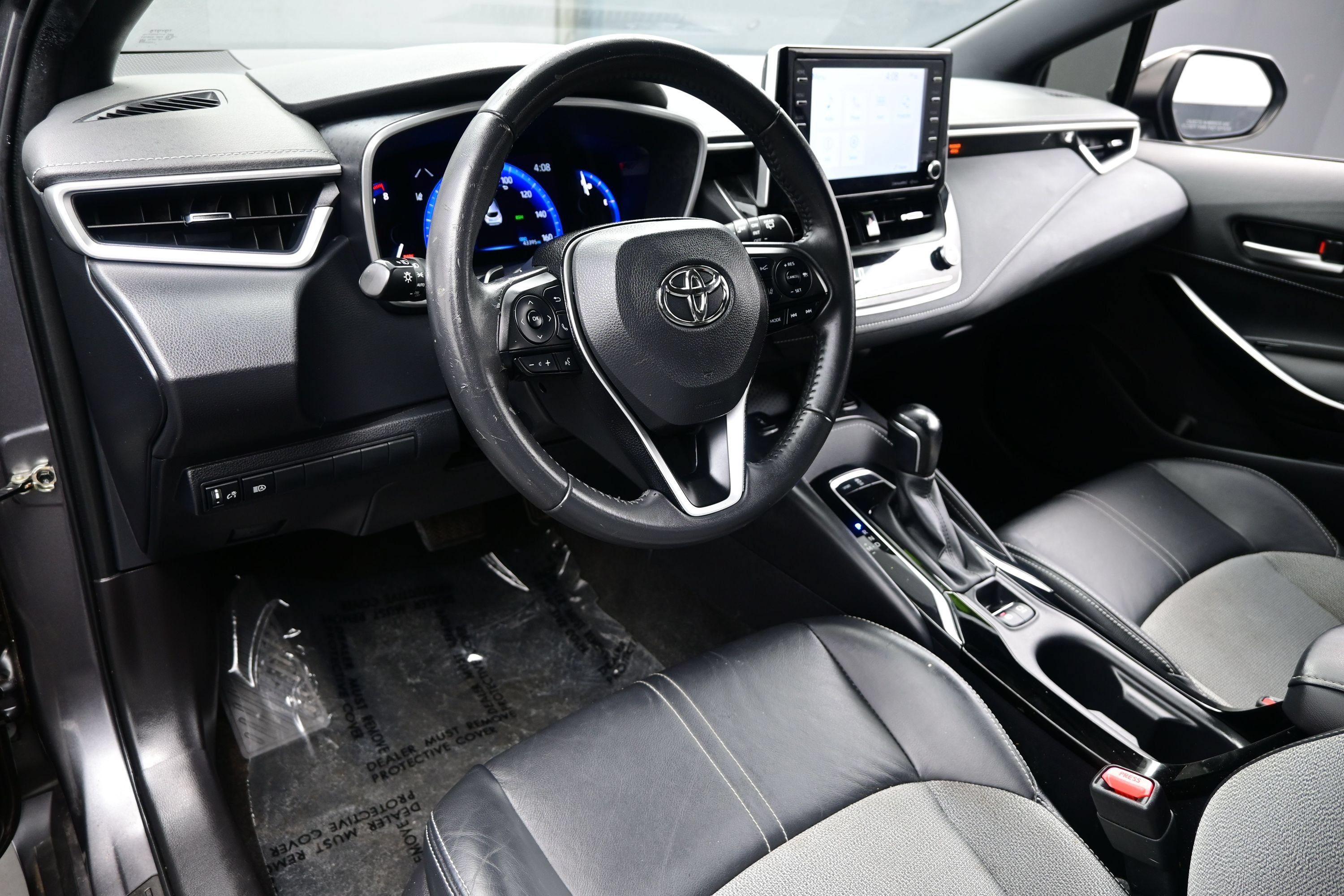Used 2022 Toyota Corolla XSE FWD image 13