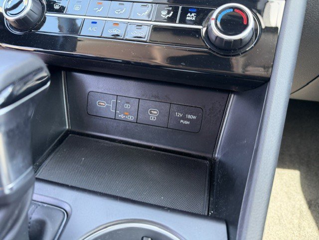 Used 2025 Hyundai Sonata SE FWD image 19