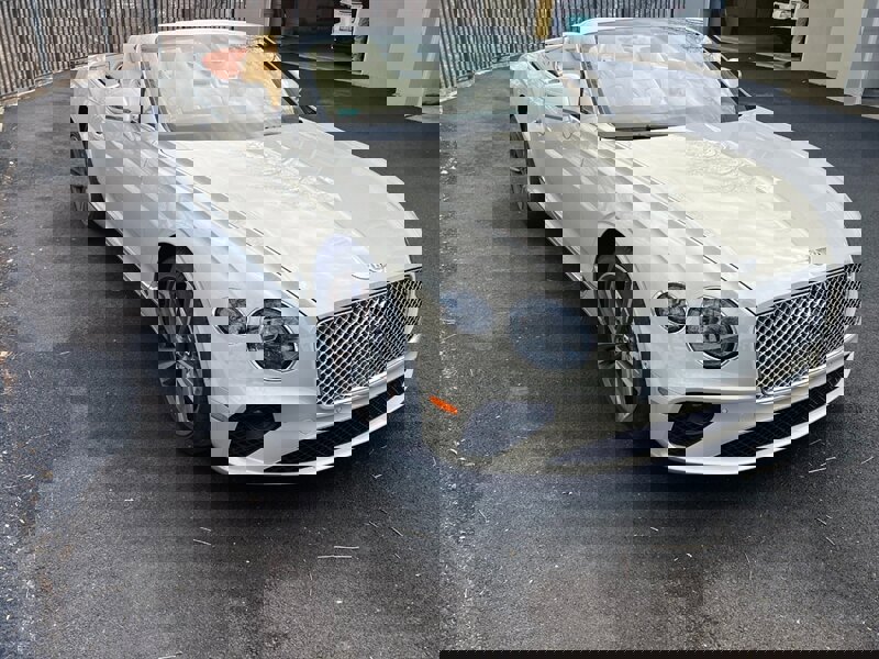 Used 2023 Bentley Continental GT image 28