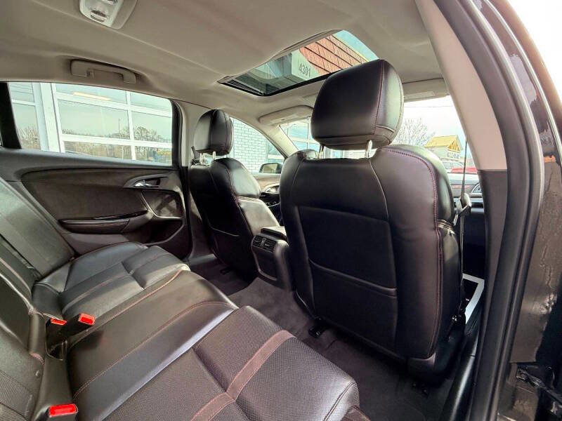 Used 2014 Chevrolet SS RWD image 36