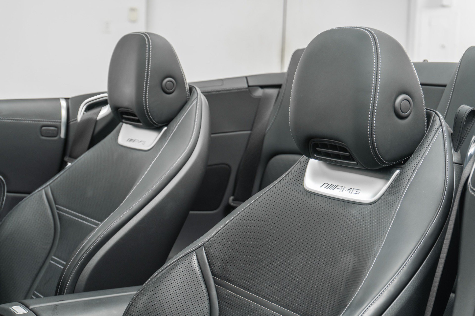 Used 2023 Mercedes-Benz SL 63 AMG 4MATIC image 26