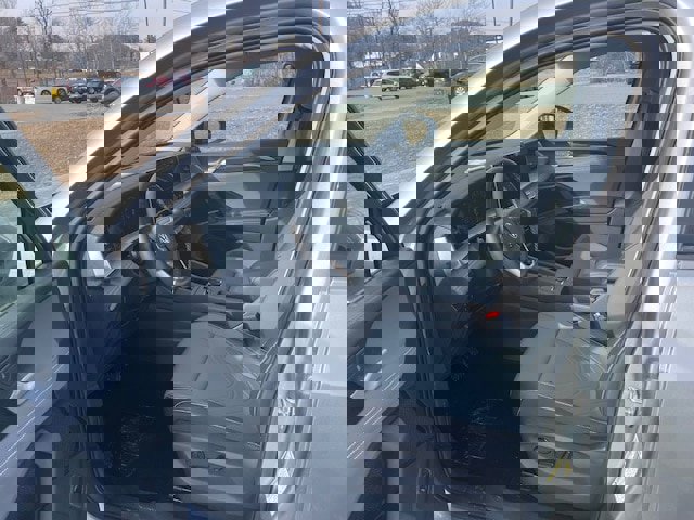 New 2025 Volkswagen Tiguan SE image 5