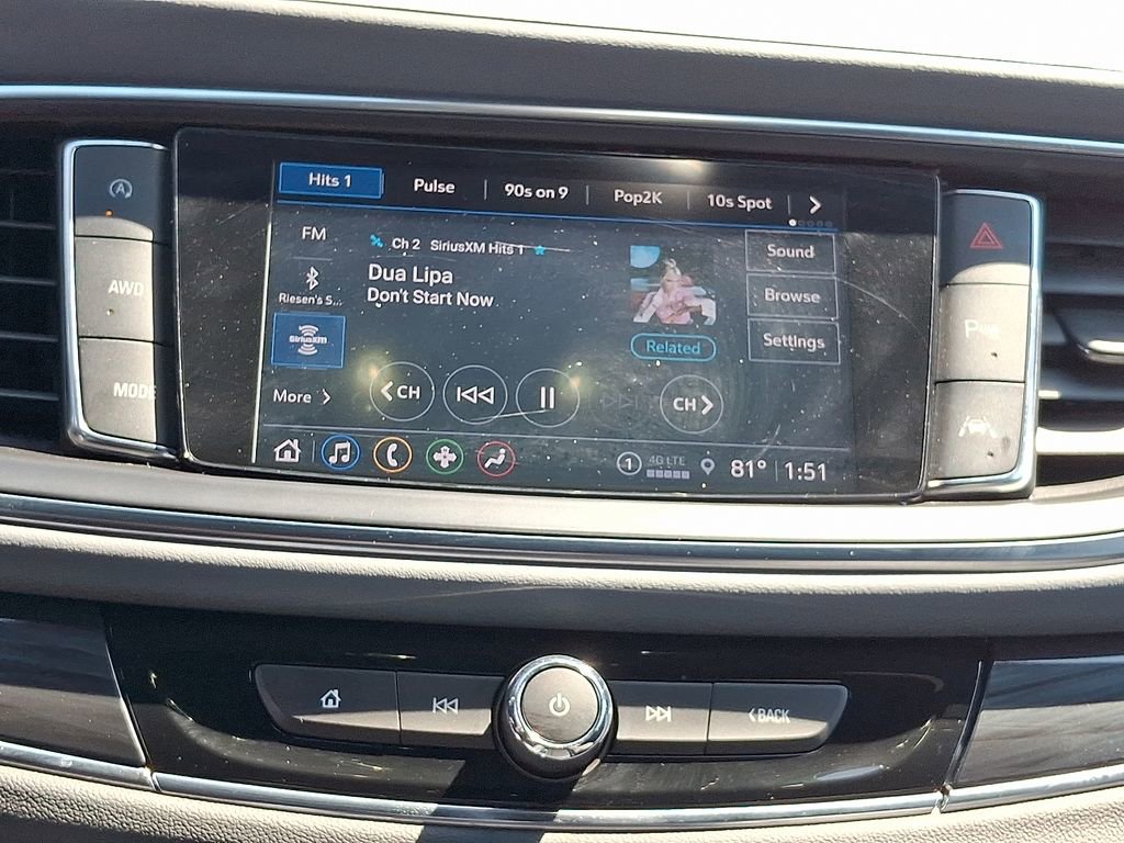 Used 2023 Buick Enclave Essence w/ Sport Touring Edition image 17