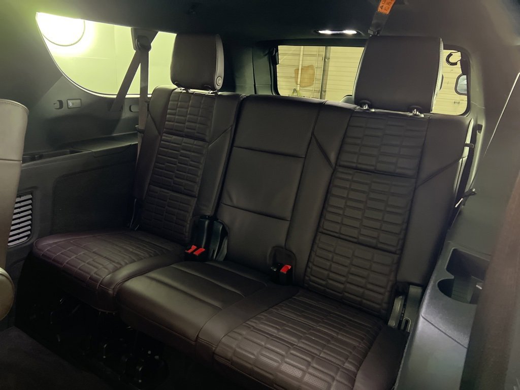 Used 2024 Cadillac Escalade ESV Sport Platinum w/ LPO, ONYX Package image 23