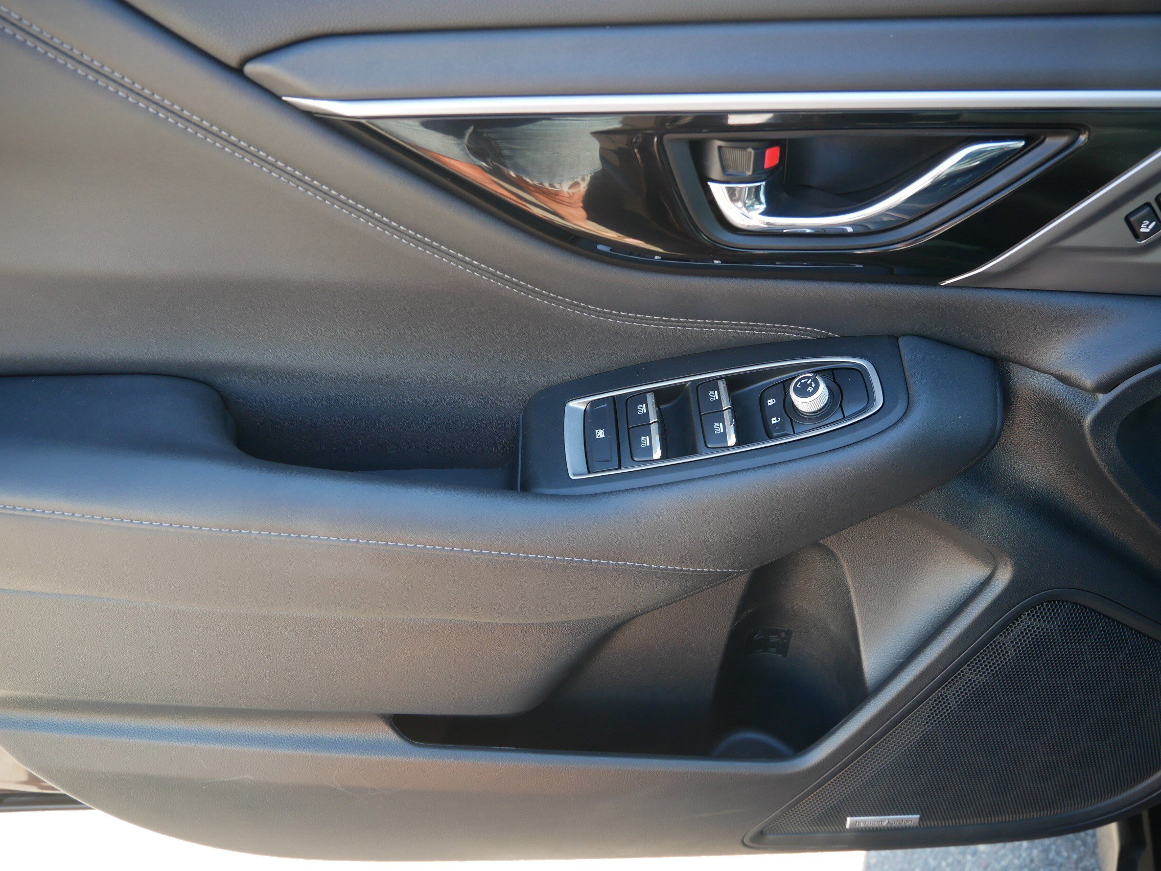 Used 2022 Subaru Outback Limited image 30