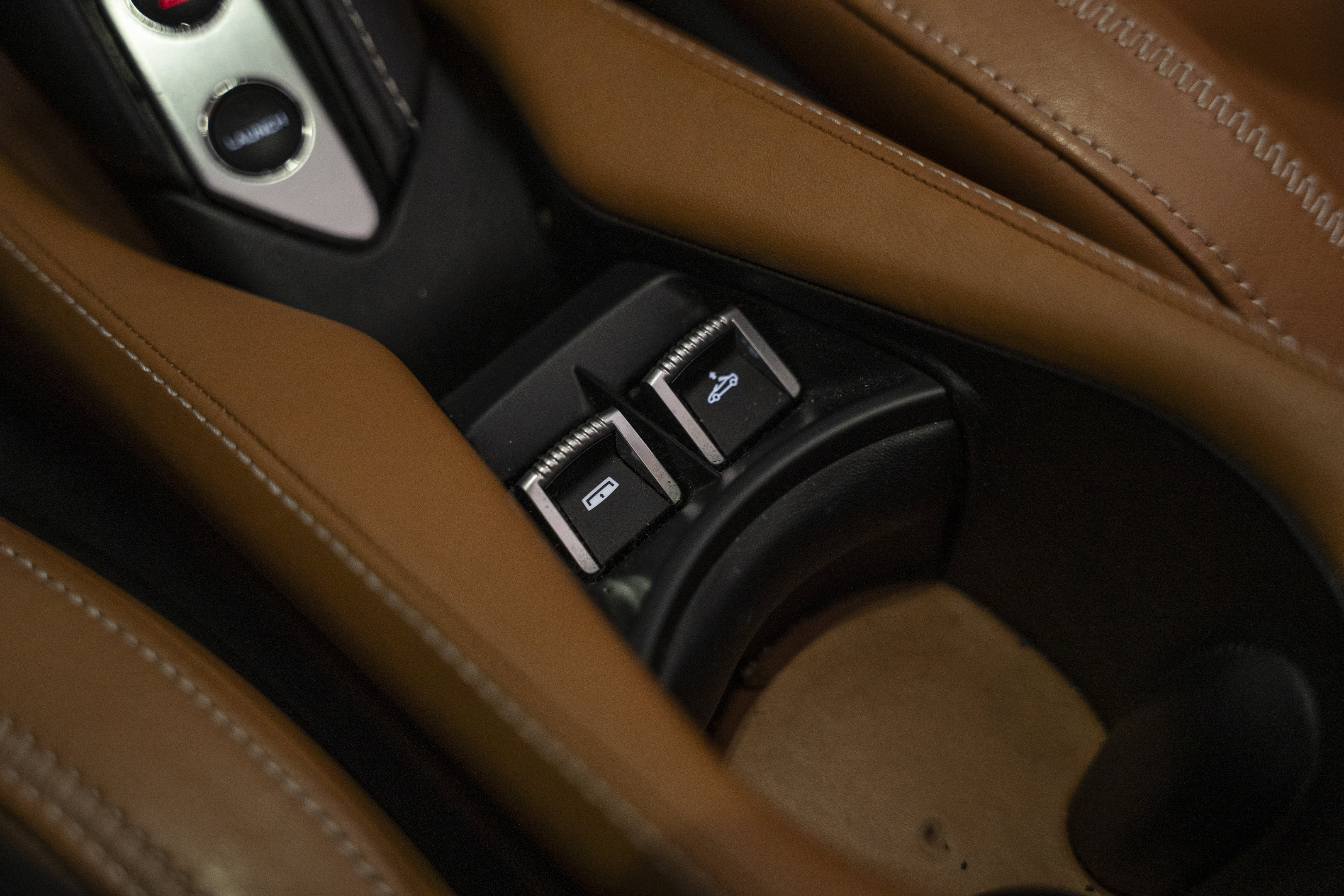 Used 2020 McLaren 720S Spider image 47