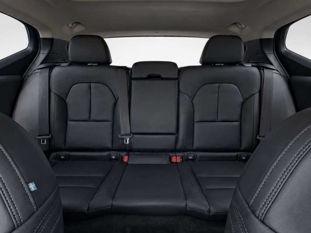 New 2026 Volvo XC40 B5 Plus w/ Protection Package Premier AWD/4WD image 17