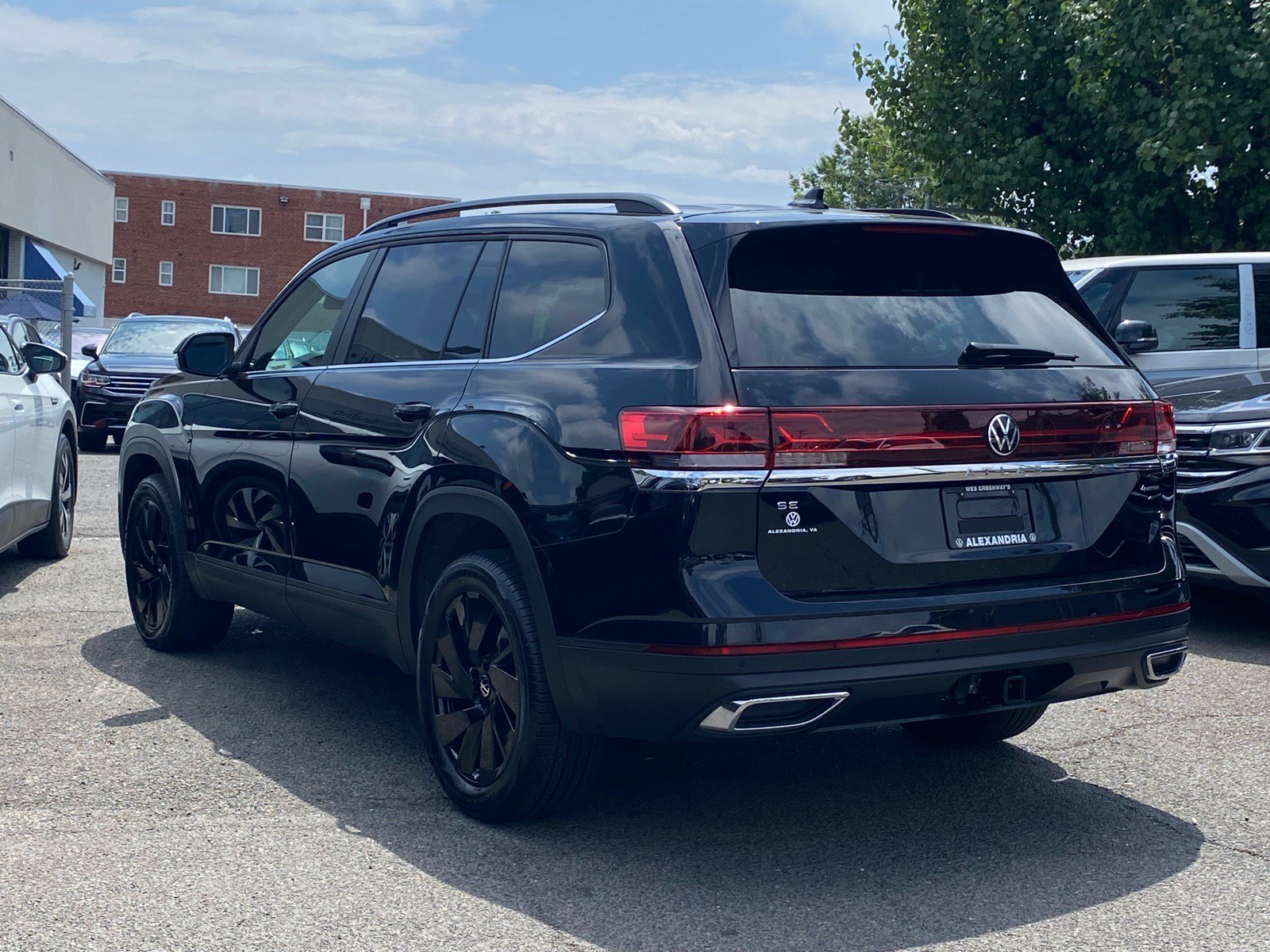Certified 2026 Volkswagen Atlas SE w/ Panoramic Sunroof Package AWD/4WD image 5
