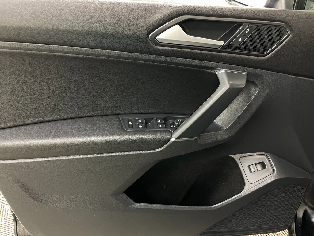 Used 2018 Volkswagen Tiguan SEL image 22