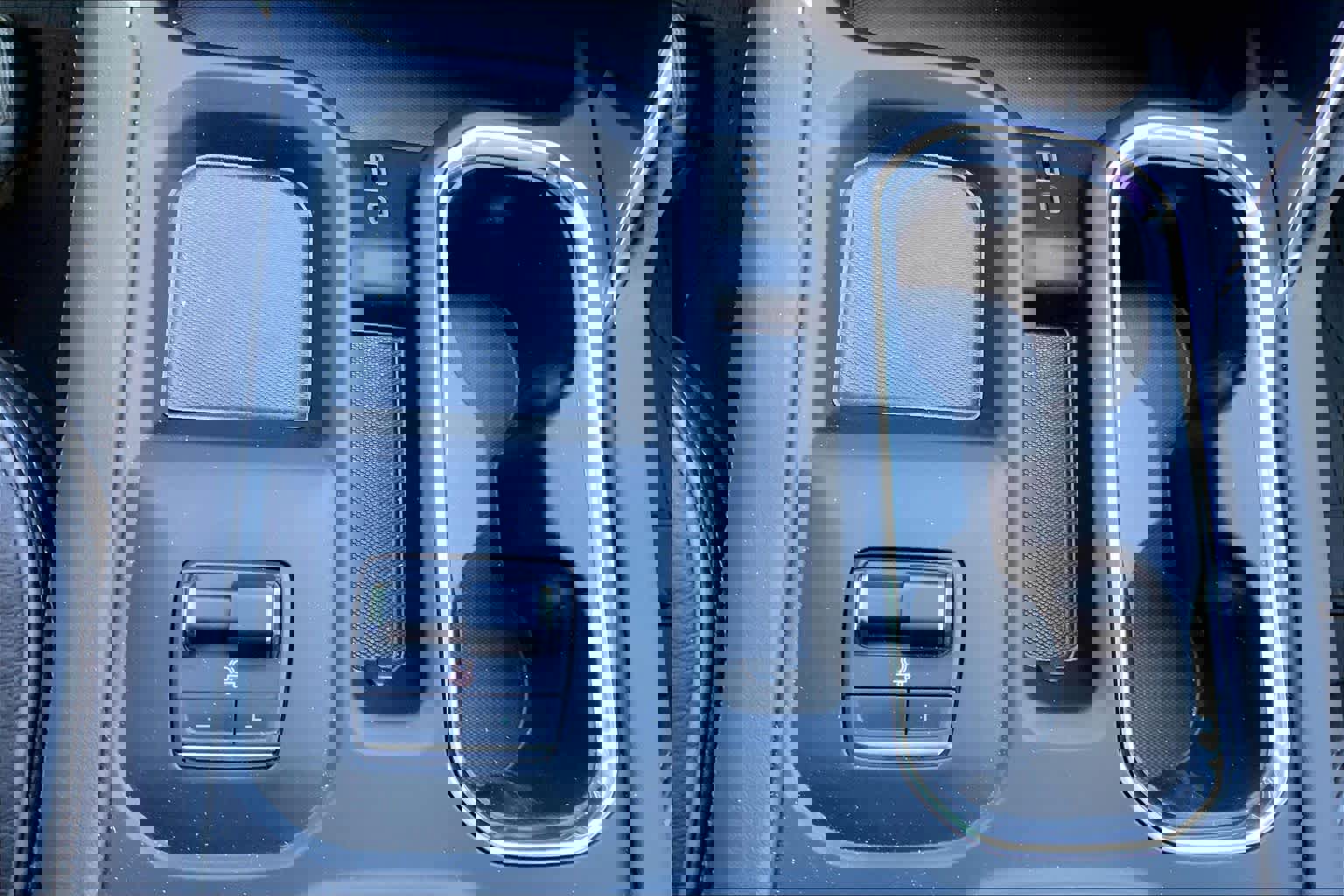 Used 2025 GMC Sierra 3500 Denali w/ Denali Reserve Package image 31