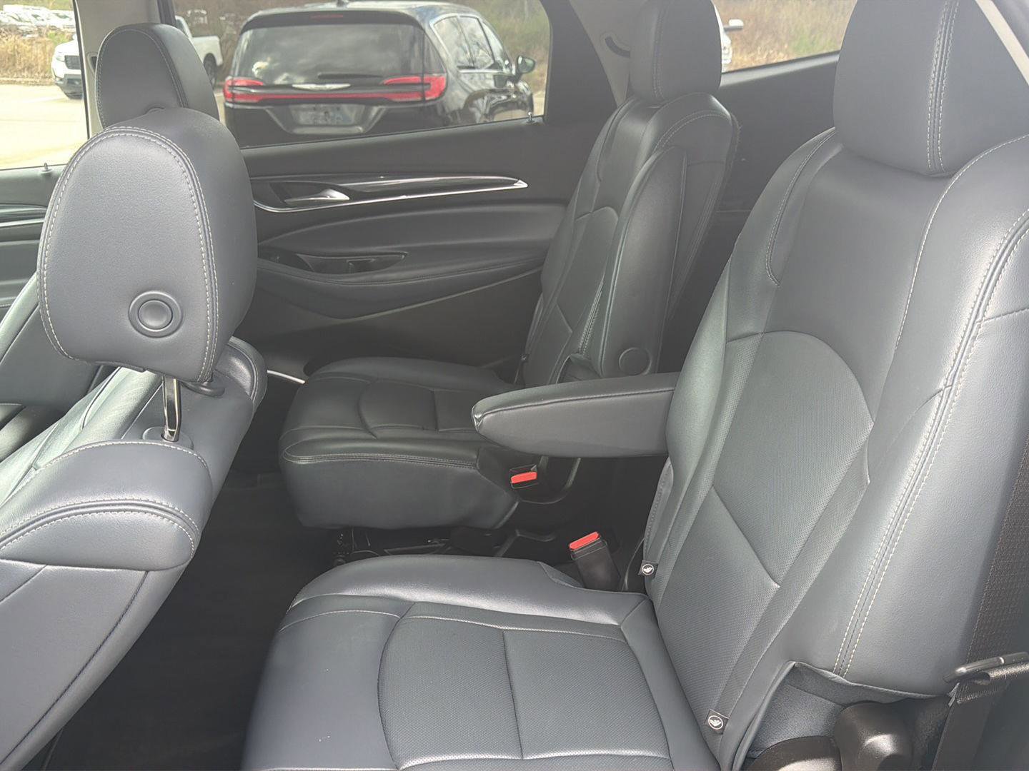 Used 2021 Buick Enclave Essence image 30