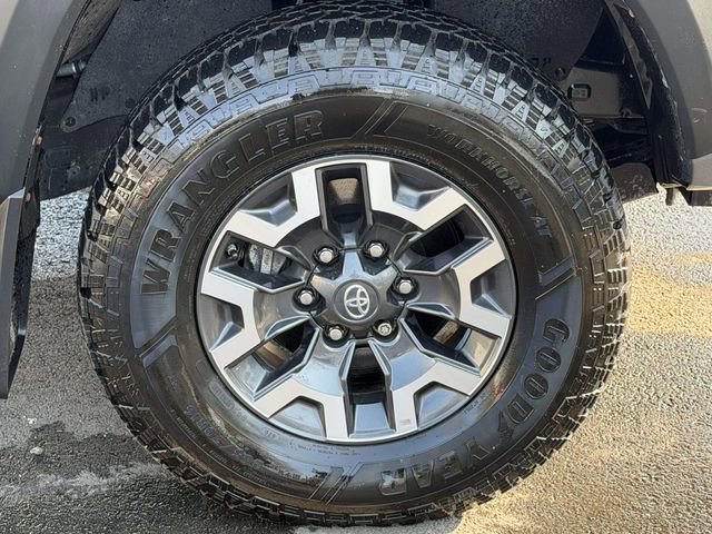 Used 2019 Toyota Tacoma TRD Off-Road image 7
