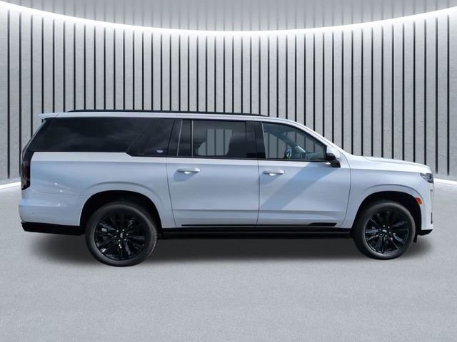 Used 2023 Cadillac Escalade ESV Sport Platinum image 3