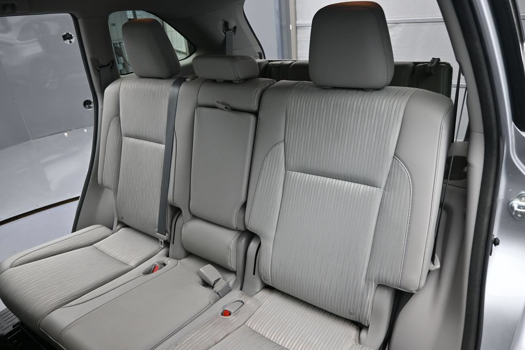 Used 2016 Toyota Highlander Plus AWD/4WD image 14
