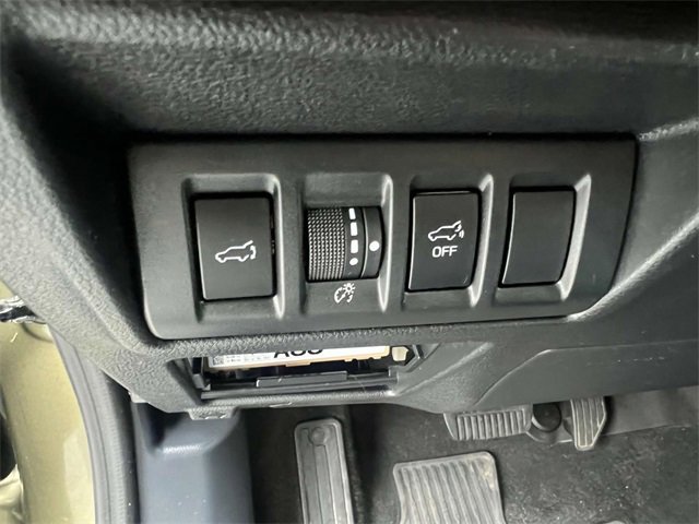 Used 2020 Subaru Outback Limited image 23