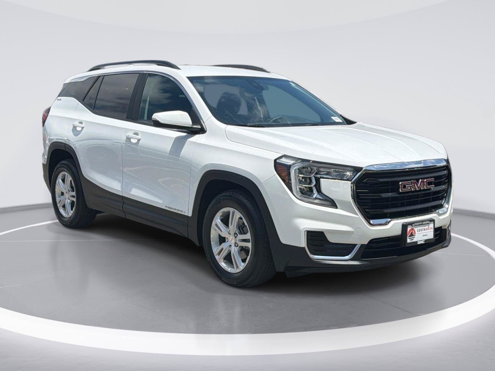 Used 2022 GMC Terrain SLE w/ Driver Convenience Package FWD image 1