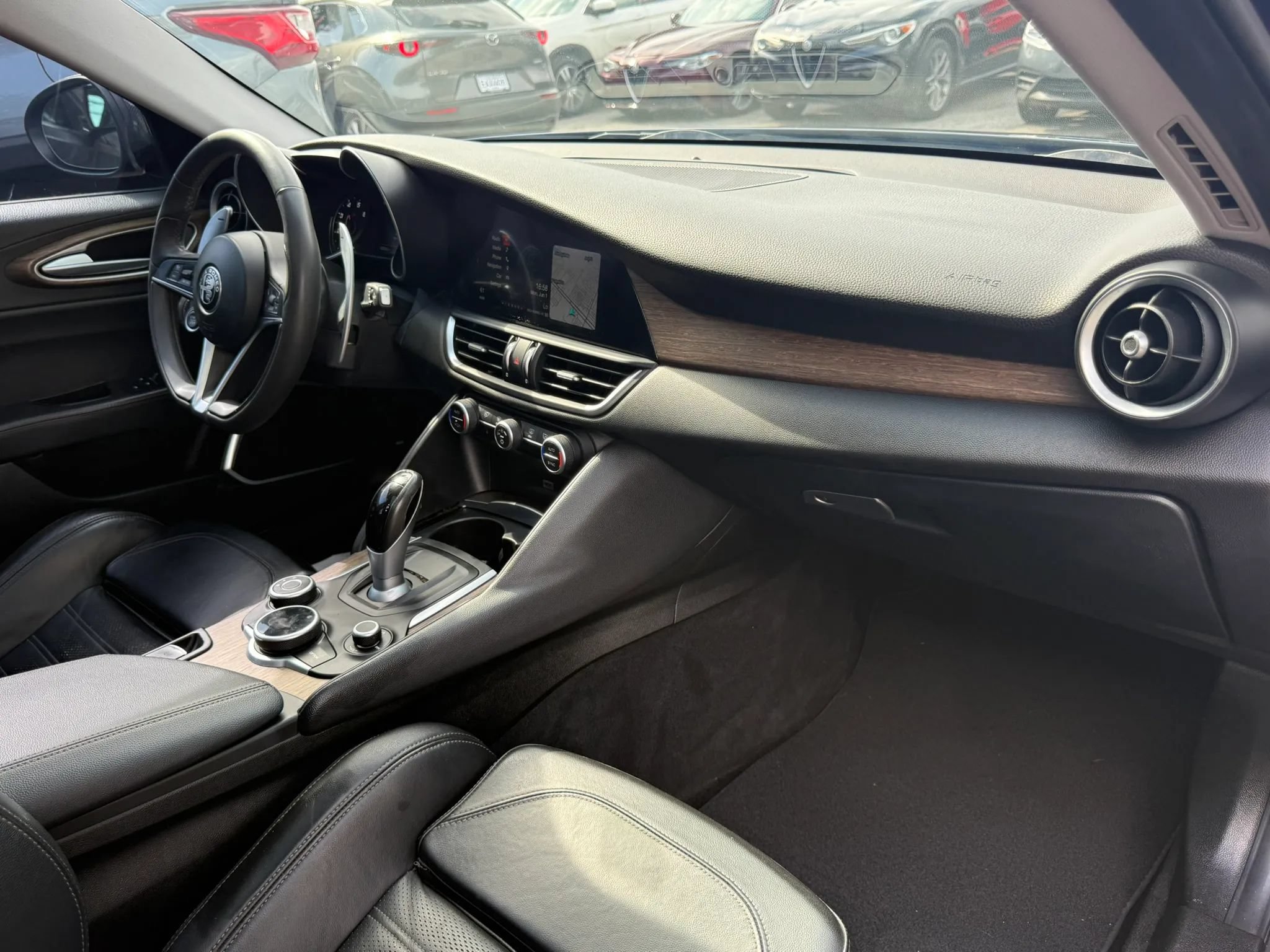 Used 2017 Alfa Romeo Giulia Ti w/ TI 19" Sport Package RWD image 13