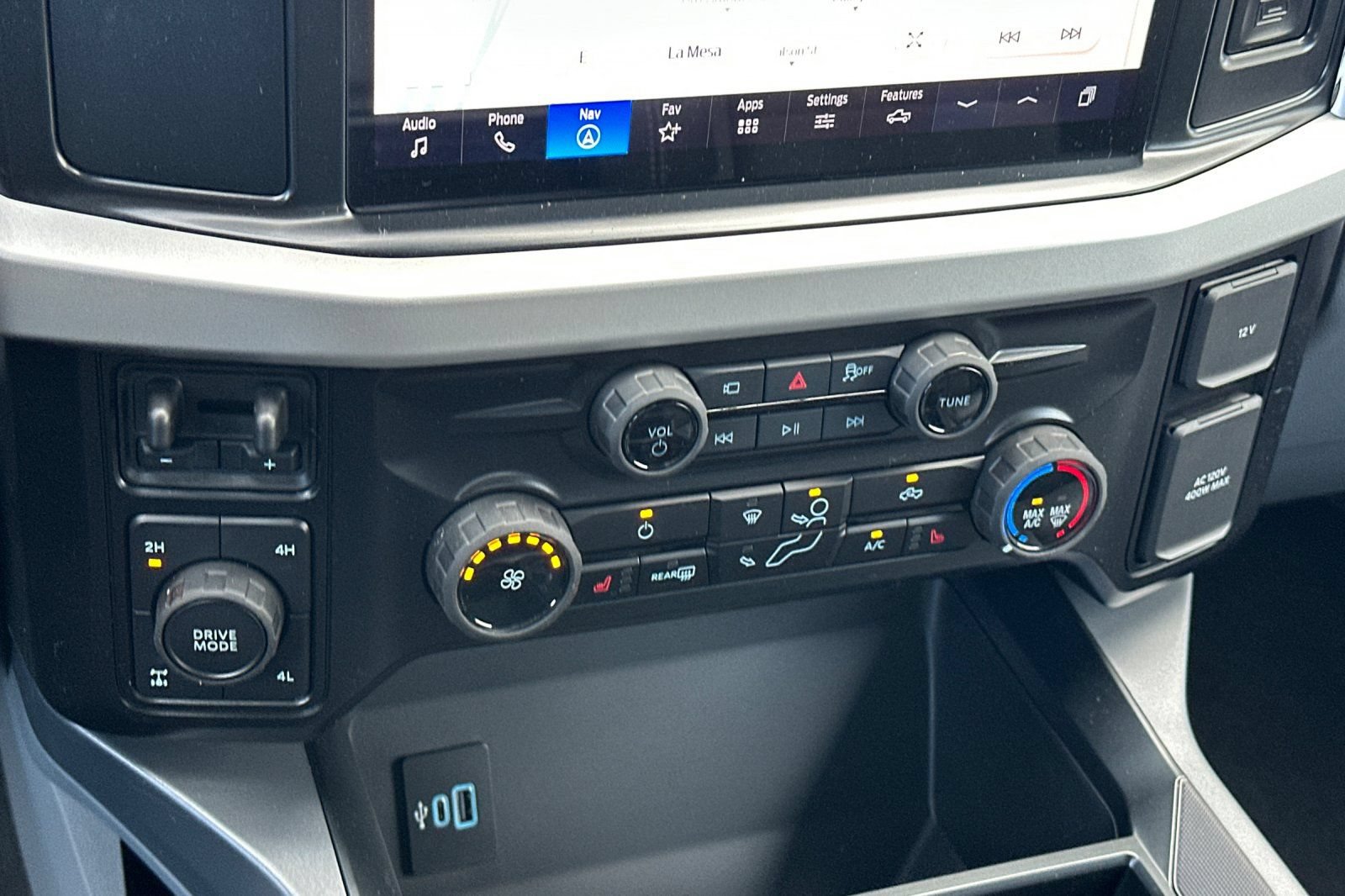 New 2026 Ford F250 XLT w/ XLT Premium Package AWD/4WD image 18