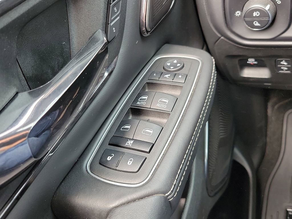 Used 2023 RAM 1500 Limited AWD/4WD image 13