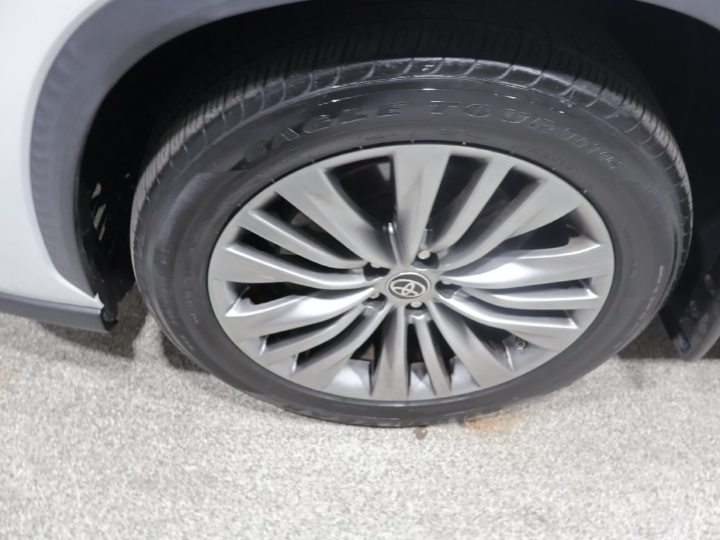 Used 2021 Toyota Highlander Platinum AWD/4WD image 8