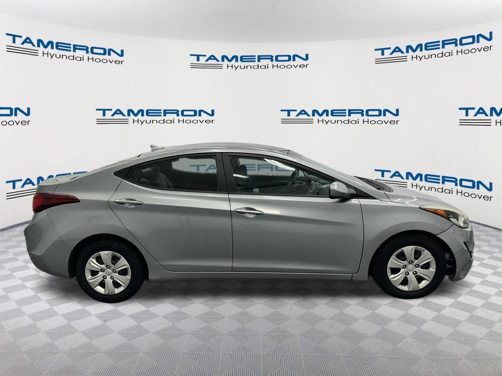 Used 2016 Hyundai Elantra SE FWD image 6