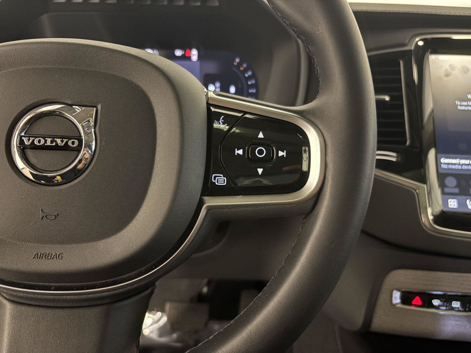 Used 2023 Volvo XC90 B6 Ultimate AWD/4WD image 21
