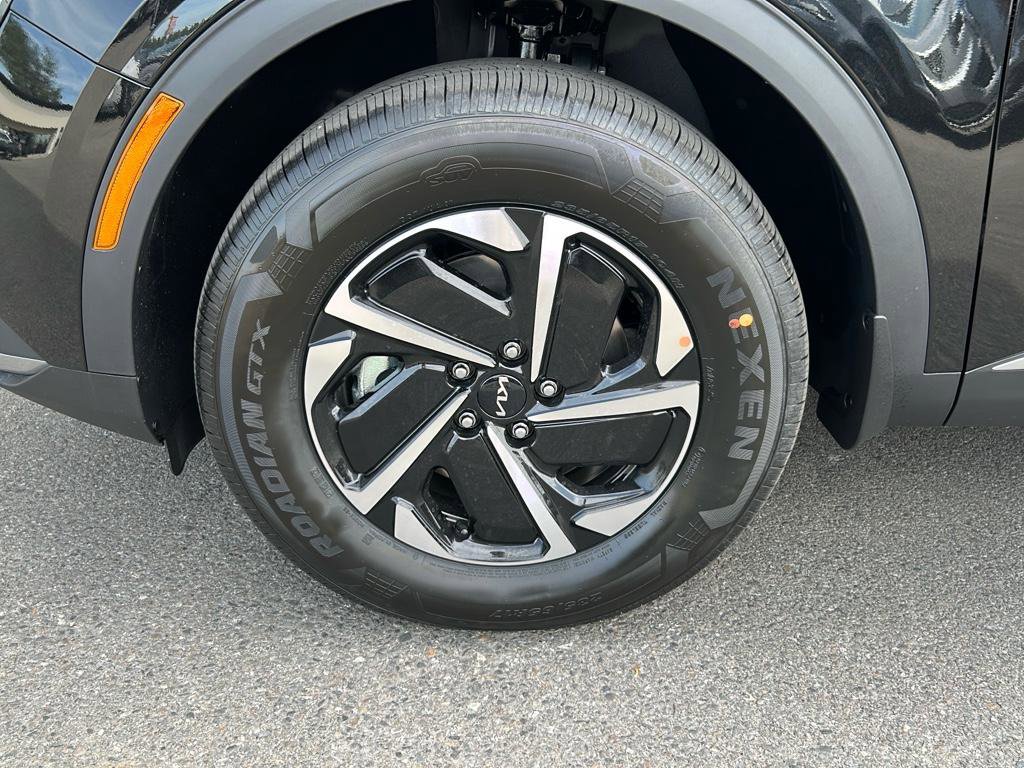 New 2025 Kia Sportage LX image 9