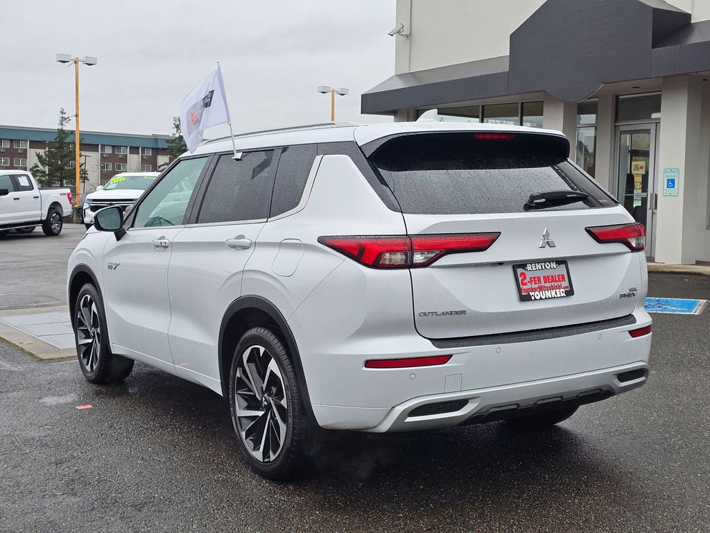 Used 2024 Mitsubishi Outlander SEL image 7