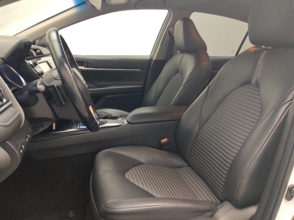 Used 2018 Toyota Camry SE FWD image 17