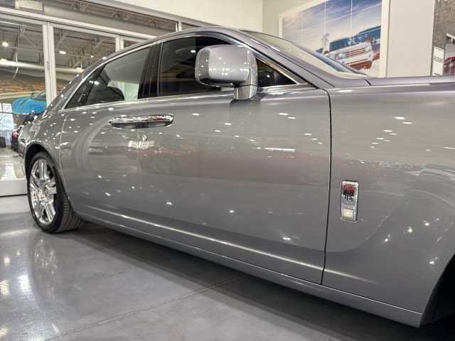 Used 2010 Rolls-Royce Ghost image 27
