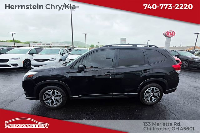 Used 2024 Subaru Forester Premium AWD/4WD image 4