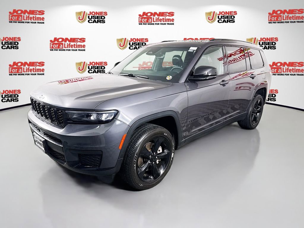 Used 2023 Jeep Grand Cherokee L Laredo AWD/4WD image 15