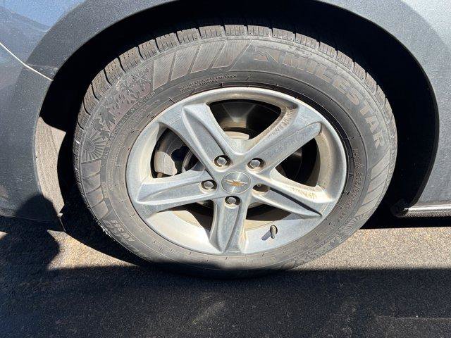 Used 2025 Chevrolet Malibu LS FWD image 6
