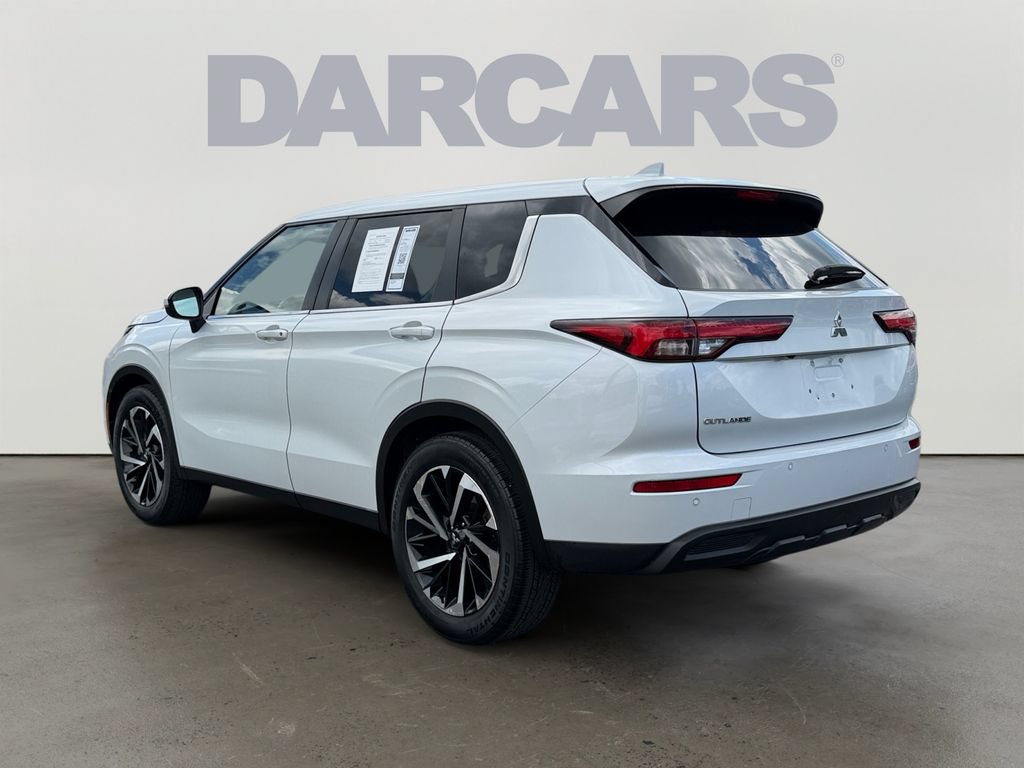 Used 2022 Mitsubishi Outlander ES AWD/4WD image 5