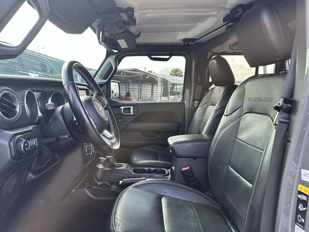 Used 2021 Jeep Gladiator Overland AWD/4WD image 13