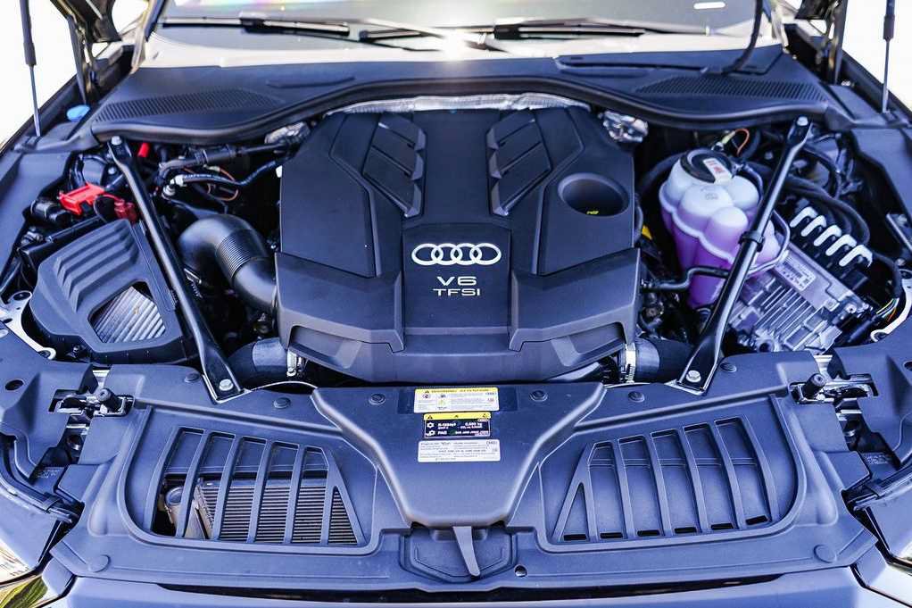 Used 2024 Audi A8 L 3.0T w/ Comfort Plus Package AWD/4WD image 26