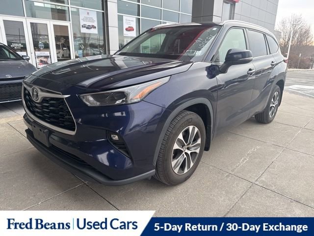 Used 2022 Toyota Highlander XLE image 14