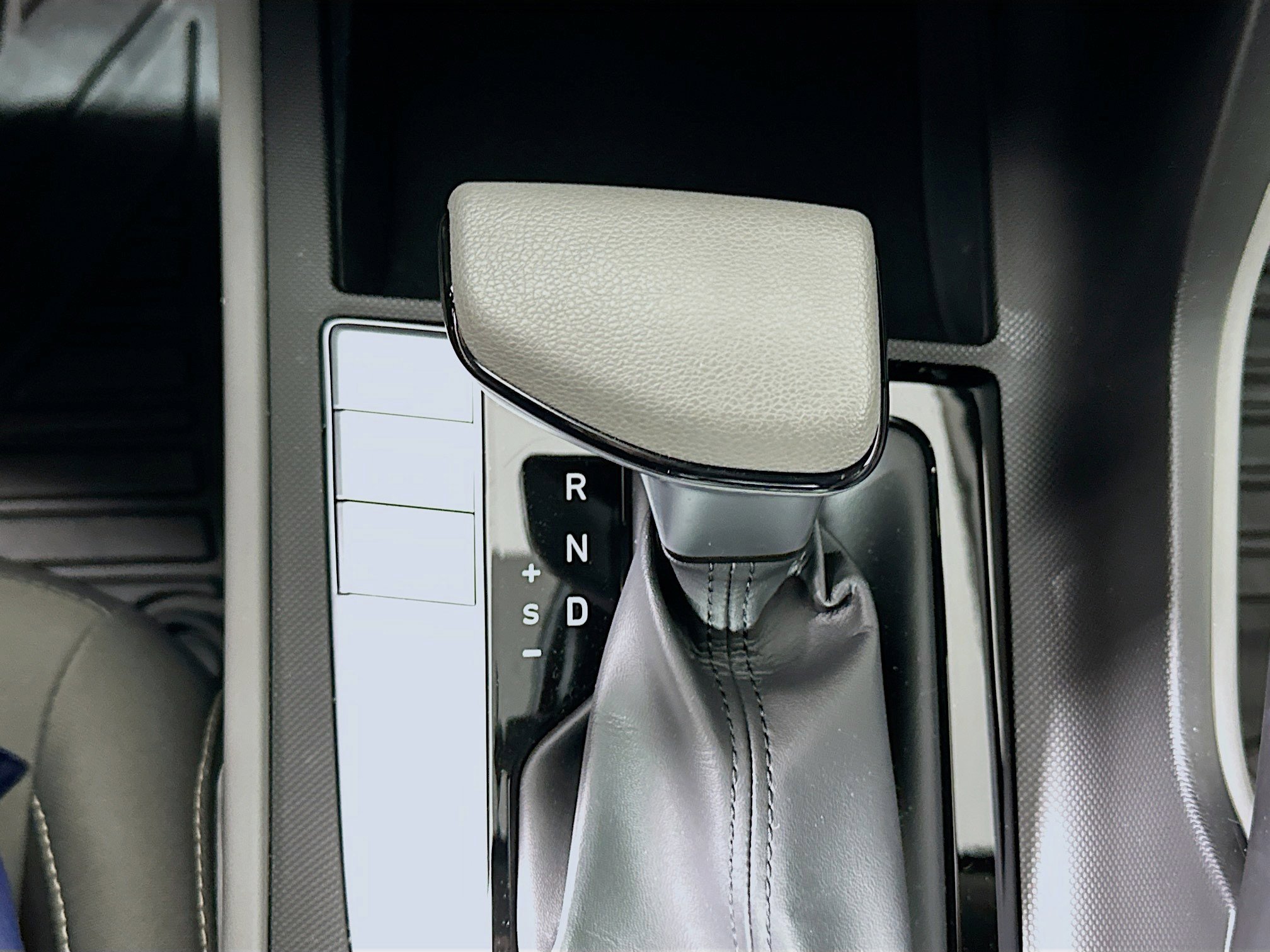 Used 2021 Hyundai Elantra SEL image 24