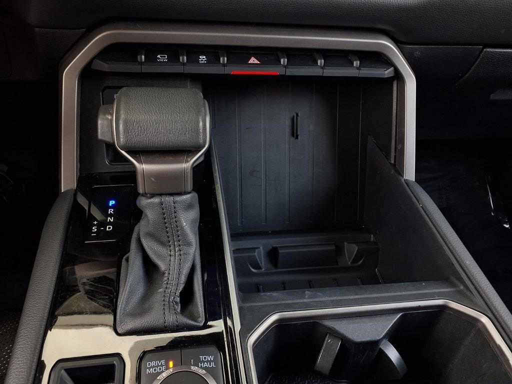 Used 2024 Toyota Tundra Limited AWD/4WD image 10