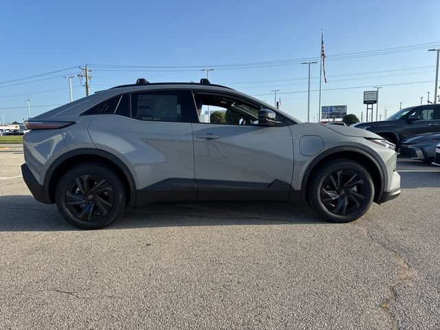 New 2026 Toyota C-HR AWD/4WD image 9
