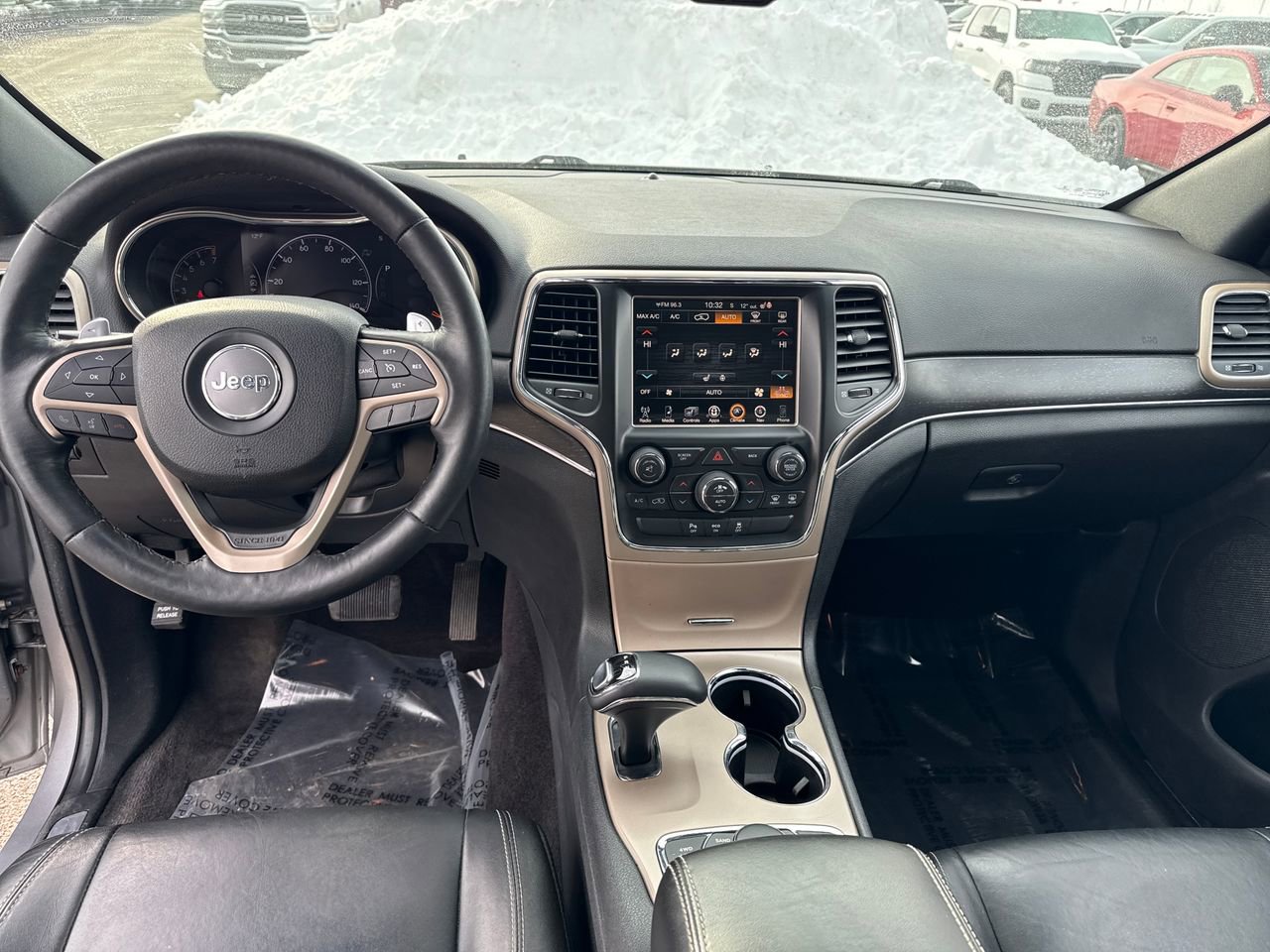 Used 2015 Jeep Grand Cherokee Limited image 16