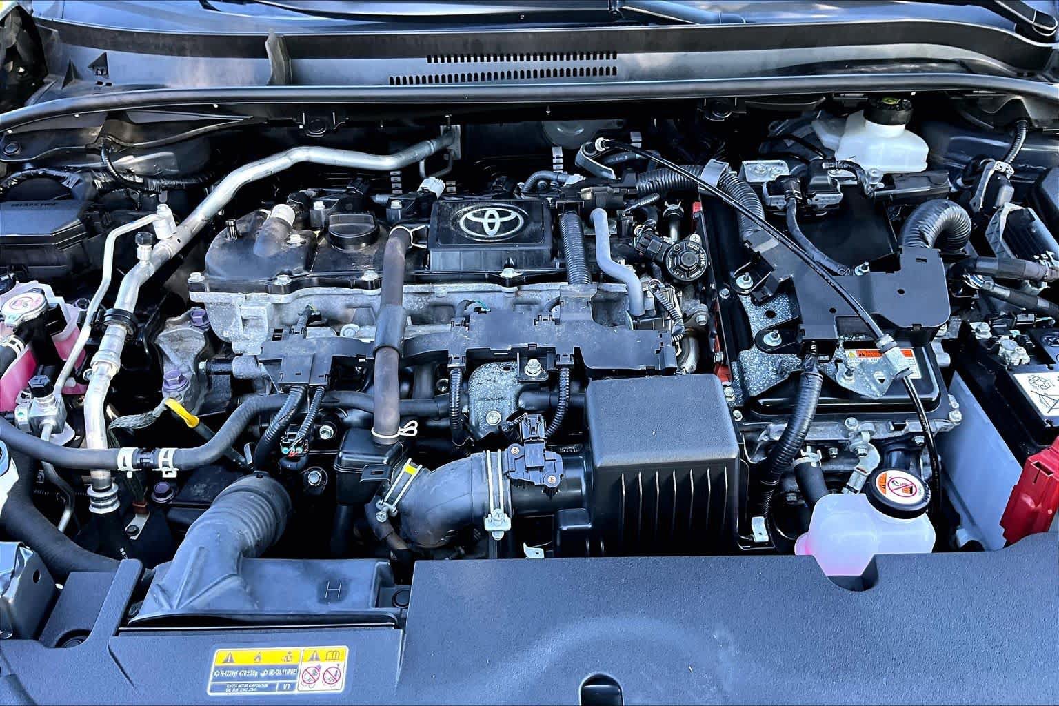Used 2025 Toyota Corolla LE AWD/4WD image 31