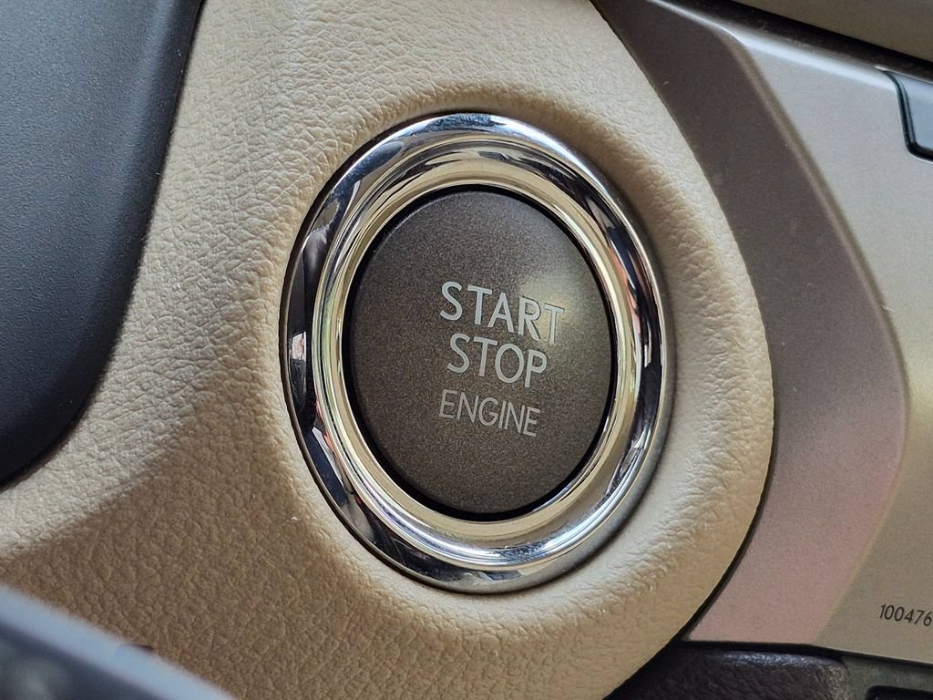 Used 2016 Lexus ES 350 w/ Luxury Package w/Wood Trim FWD image 21