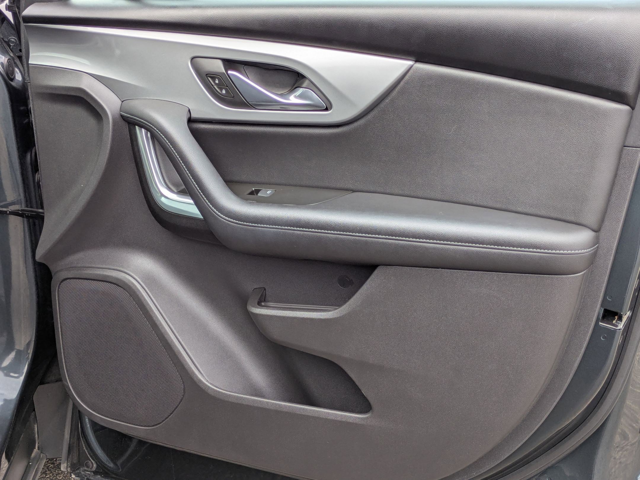 Used 2019 Chevrolet Blazer LT w/ Sun and Wheels Package image 29