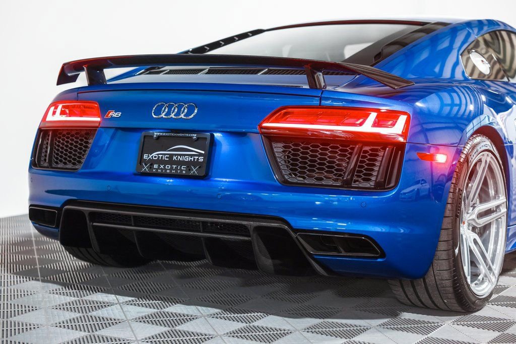 Used 2017 Audi R8 V10 plus image 8